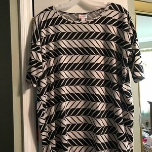 LulaRoe Irma Shirt